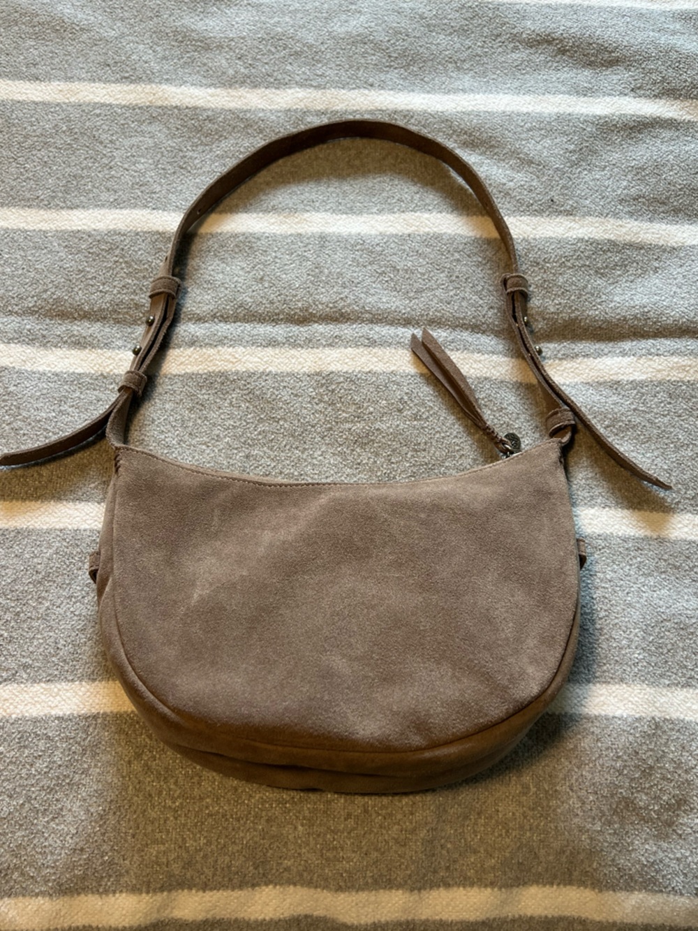The Sak Tess Shoulder Bag- Mushroom Suede - Picture 11 of 12